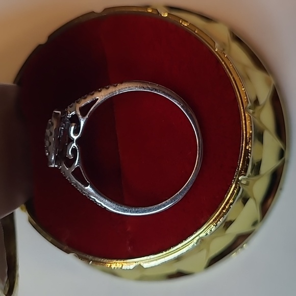 Outstanding 14k gold & Diamonds ring 💍